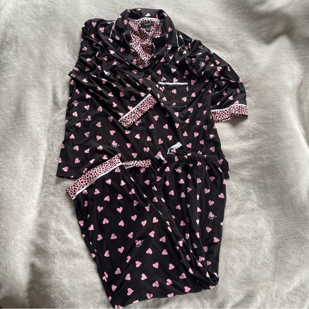 Vera Wang Heart Pajama Set